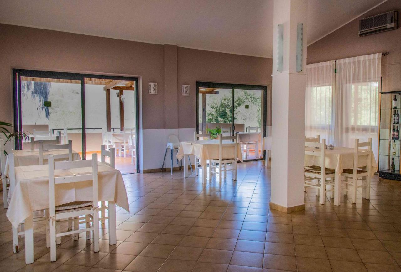 Hotel L'Oleandro 维拉西米乌斯 外观 照片