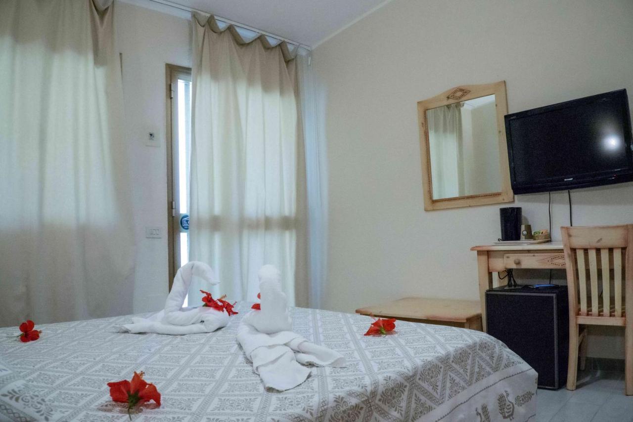 Hotel L'Oleandro 维拉西米乌斯 外观 照片